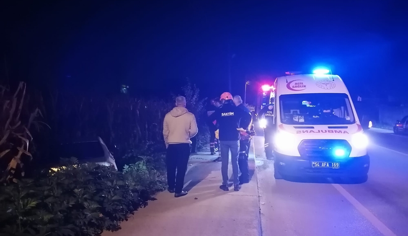 Tarlaya uçan otomobilde sürücü yaralandı