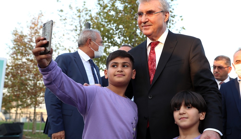 ters-ev-sakaryada-sembol-mekan-oldummhqchdwmn