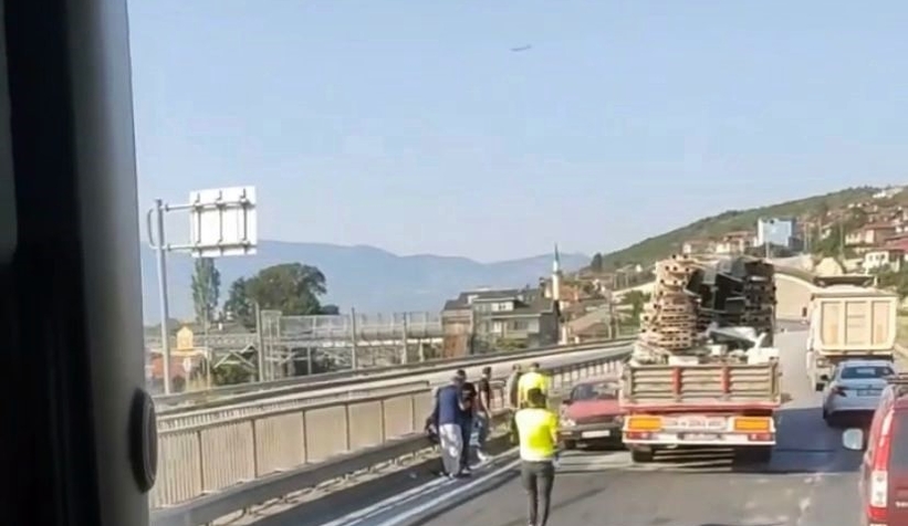 Ters yönde tam gaz böyle gitti, kaza yaptı