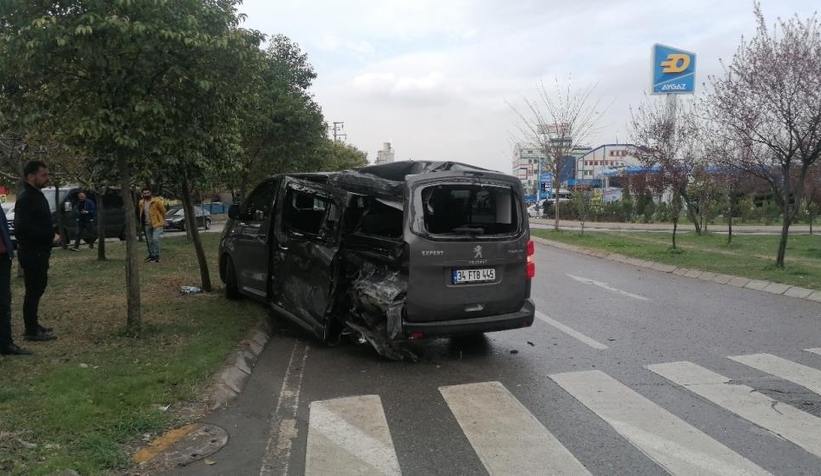 ters-yone-u-donusu-kazayi-getirdi-1-i-agir-4-yaralidup2b2jdct