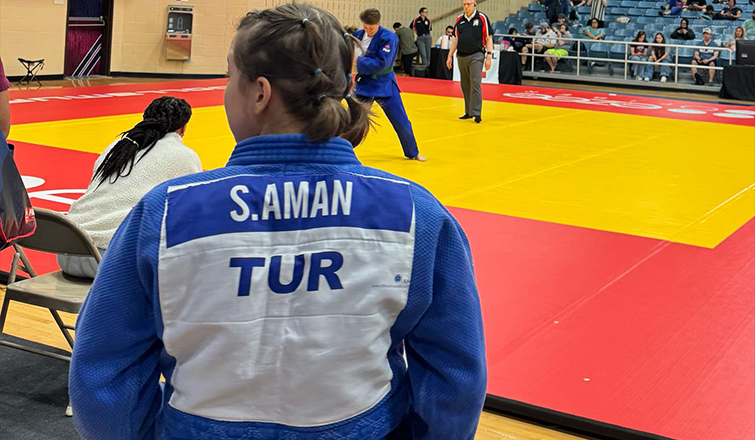 texasta-karapurcek-ruzgari-sumeyye-amandan-uluslararasi-basarirldmkzl2v0