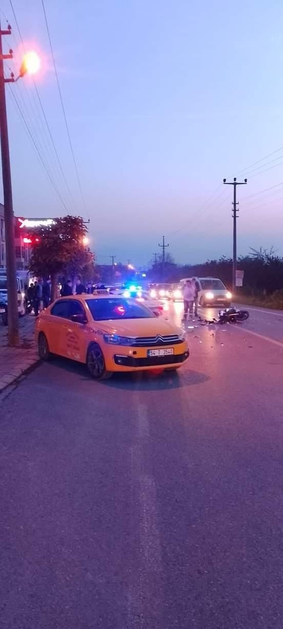 ticari-taksi-ile-carpisan-motosikletli-yaralandiofpoavqrrw