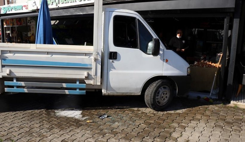 tiner-dolu-aracta-kendini-yakacaktiseluczi4y1