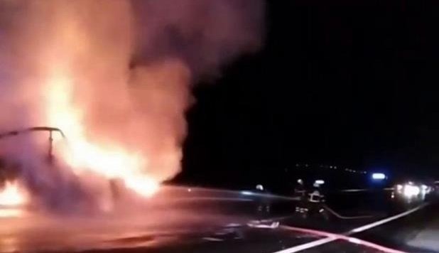 Tır alev topuna döndü