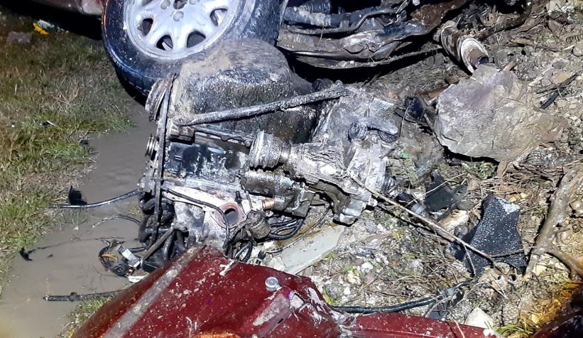 Tır ile otomobil kafa kafaya çarpıştı: 2 yaralı