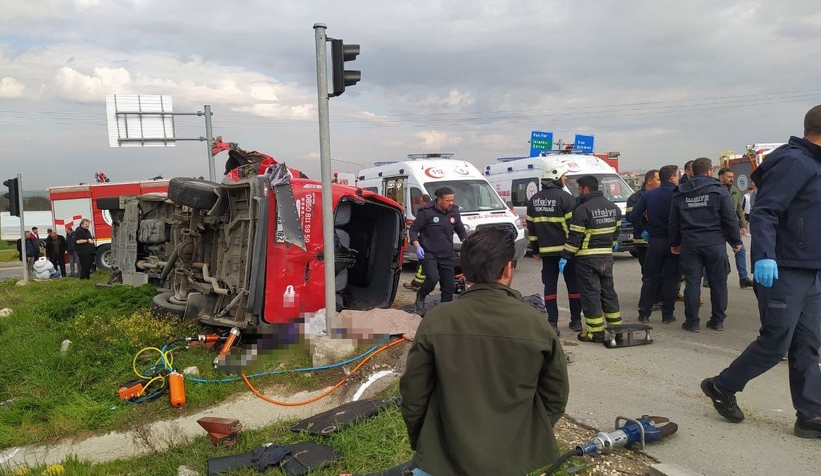 tir-yolcu-minibusune-carpti-5-olu-10-yaraliug43rmvdcu