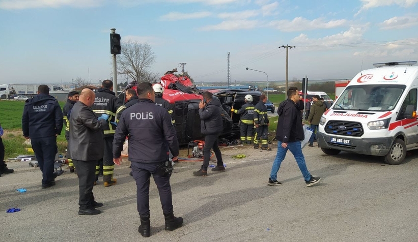 tir-yolcu-minibusune-carpti-5-olu-10-yaraliug43rmvdcu