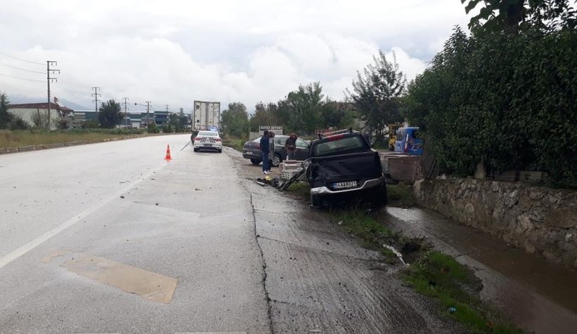 Tıra arkadan çarptı: 1 yaralı