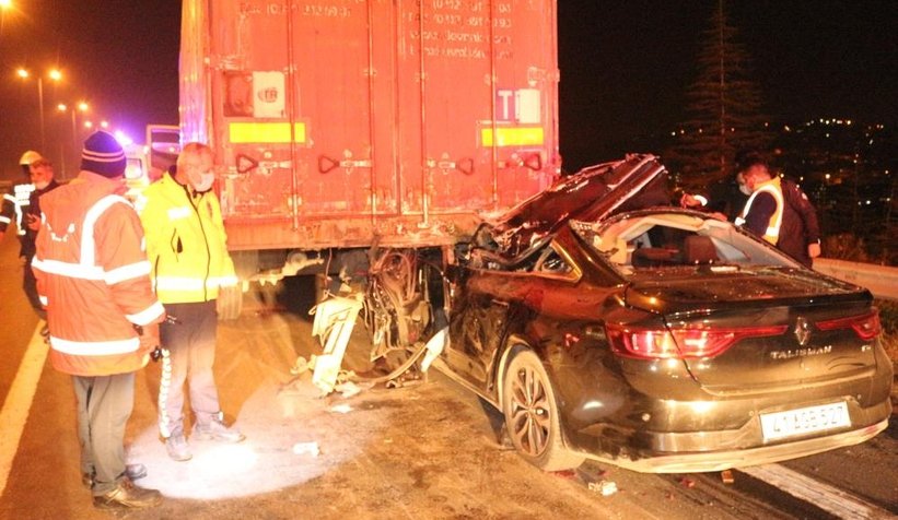 Tıra ok gibi saplandı: 1 ölü, 1 yaralı