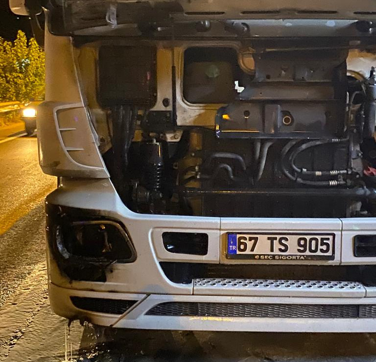 Tırı yanmaktan kurtardılar