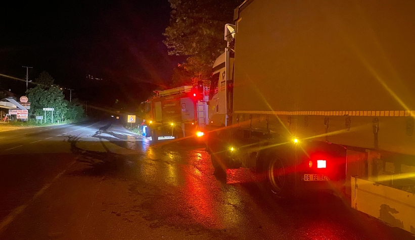 Tırın balataları tutuştu