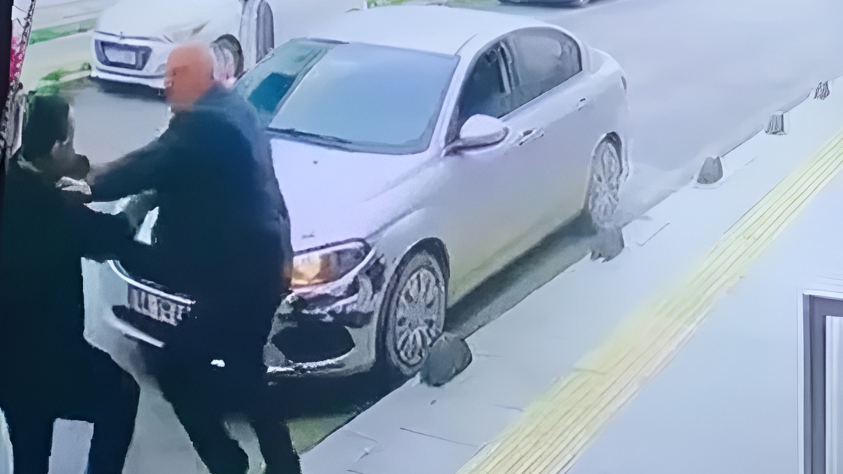 Tokat attığı iş yeri sahibi silahla vurdu