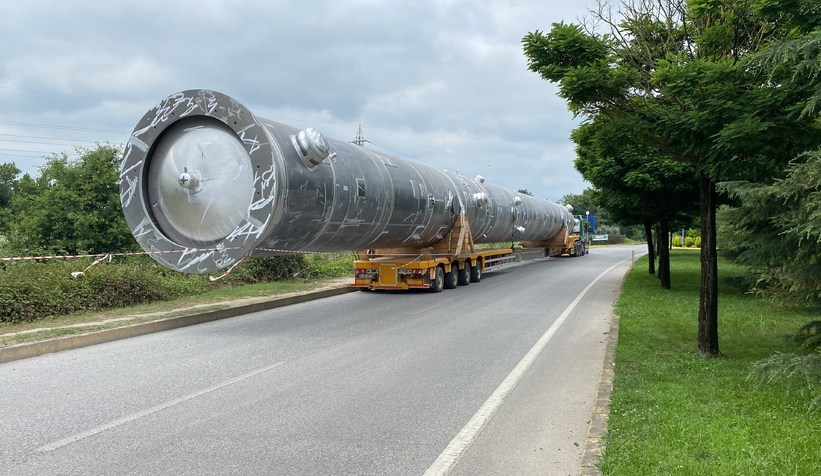 Tonlarca ağırlığındaki yükle yolda kaldı