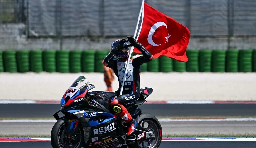 toprak-razgatlioglu-bir-kez-daha-dunya-siyonuvjlgvg9wwk