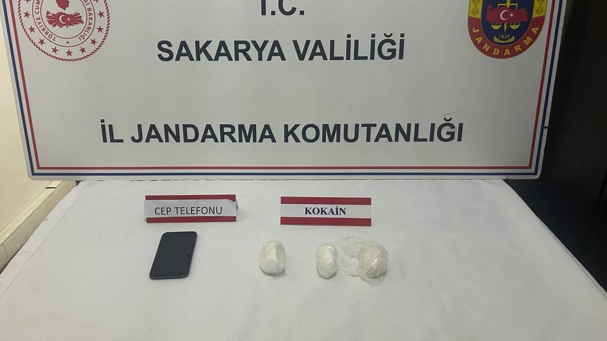 Torbacılara operasyon; 1 milyon liralık uyuşturucu ile yakalandılar