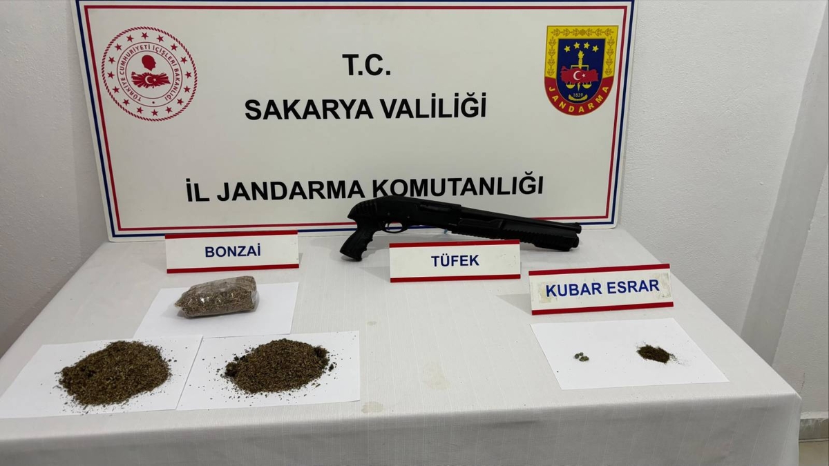 Torbacılara operasyon; 1 milyon liralık uyuşturucu ile yakalandılar