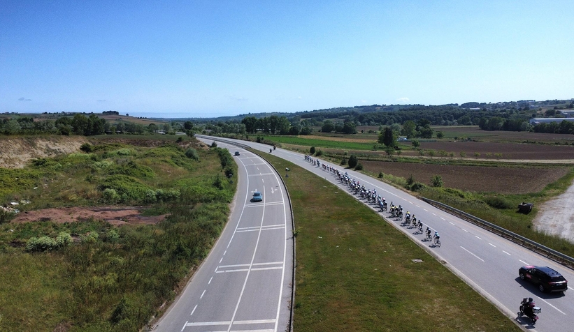 tour-of-heyecani-sakaryada-suruyor-podyumda-2-turk-pedalyxpxuwt2oe
