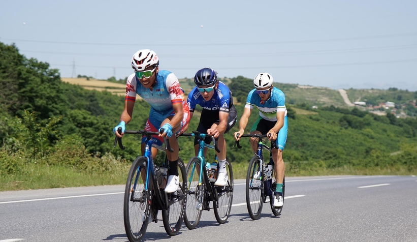 tour-of-heyecani-sakaryada-suruyor-podyumda-2-turk-pedalyxpxuwt2oe