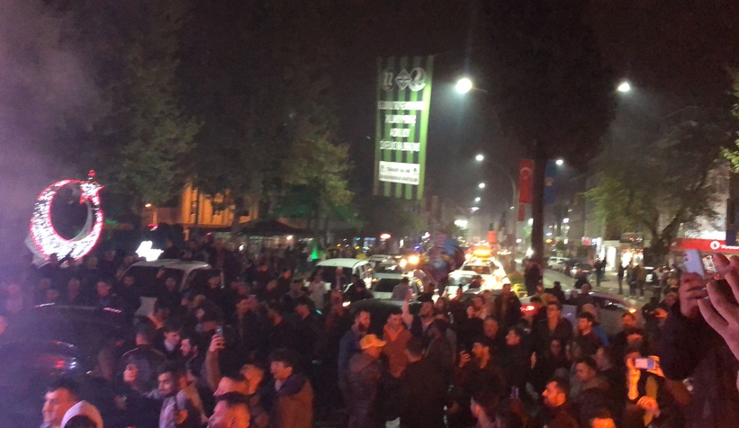 Trabzonsporlu taraftarlardan şampiyonluk turu