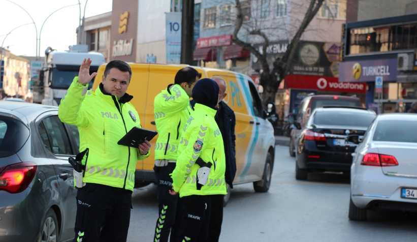 trafik-ekiplerinin-siki-denetimi-devam-ediyorc2kwuwnnsj