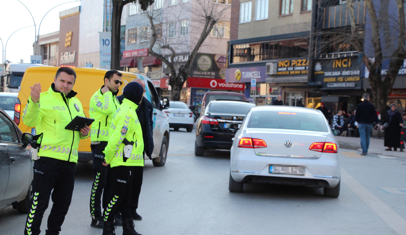 trafik-ekiplerinin-siki-denetimi-devam-ediyorc2kwuwnnsj