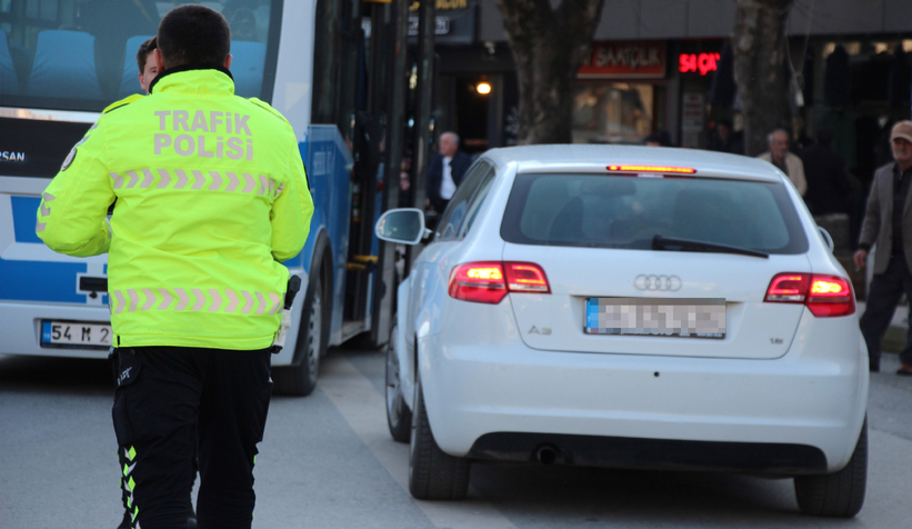 trafik-ekiplerinin-siki-denetimi-devam-ediyorc2kwuwnnsj