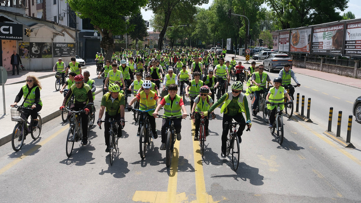 Trafik haftasında bisiklet turu düzenlendi