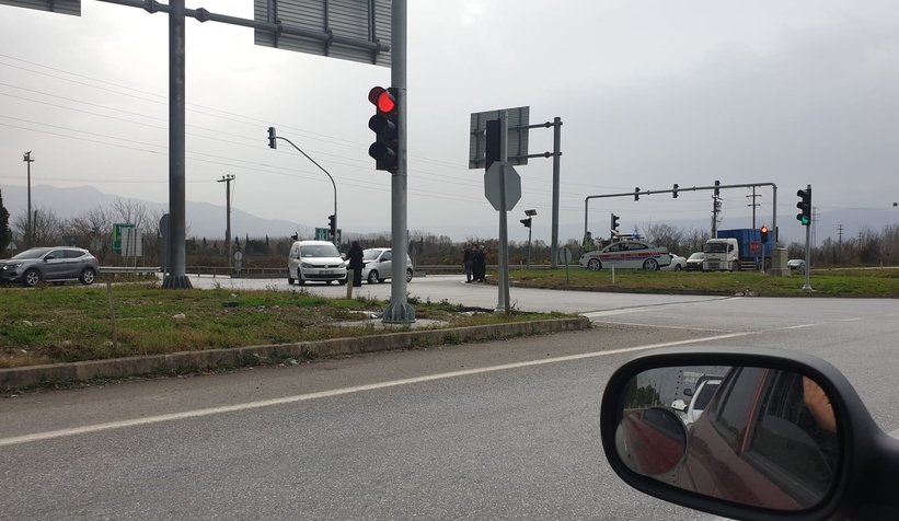 Trafik ışıklarıda kazaya engel olamadı