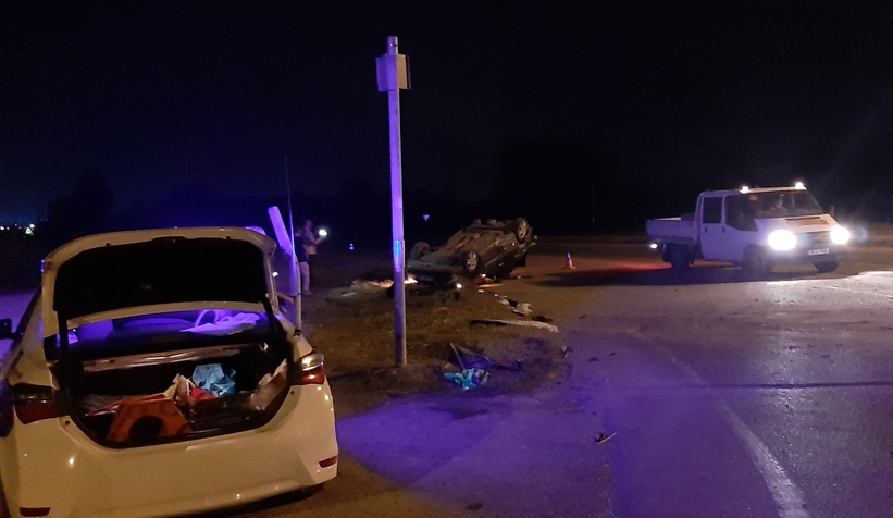 trafik-isiklarina-carpip-takla-attieulwqxo5td