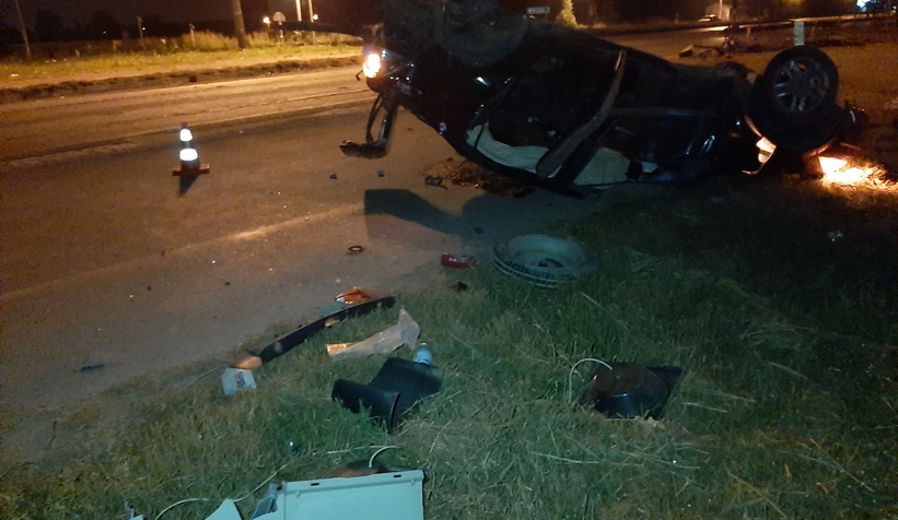 trafik-isiklarina-carpip-takla-attieulwqxo5td