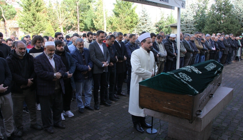 trafik-kazasinda-olen-genc-son-yolculuguna-ugurlandiy2orr2derw