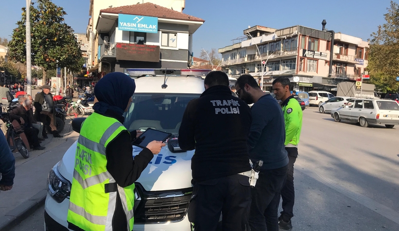 trafik-polislerinden-cam-filmi-kontroluq1ridklhvj