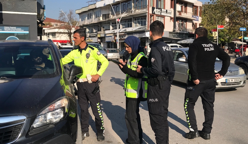 trafik-polislerinden-cam-filmi-kontroluq1ridklhvj