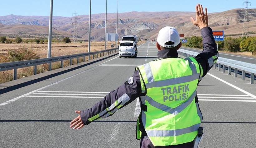 trafikte-1-haftada-2-milyon-912-bin-arac-denetlendickyvu1dwsn