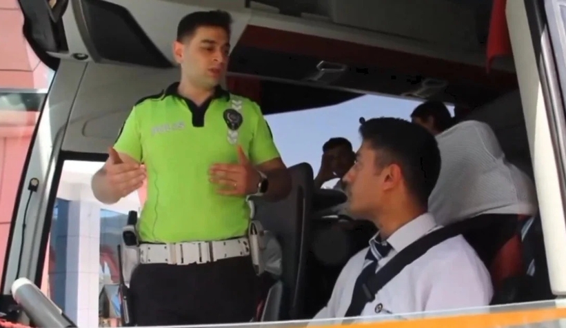 trafikte-bir-haftada-2-milyon-408-bin-77-arac-denetlendialldn1j6vz