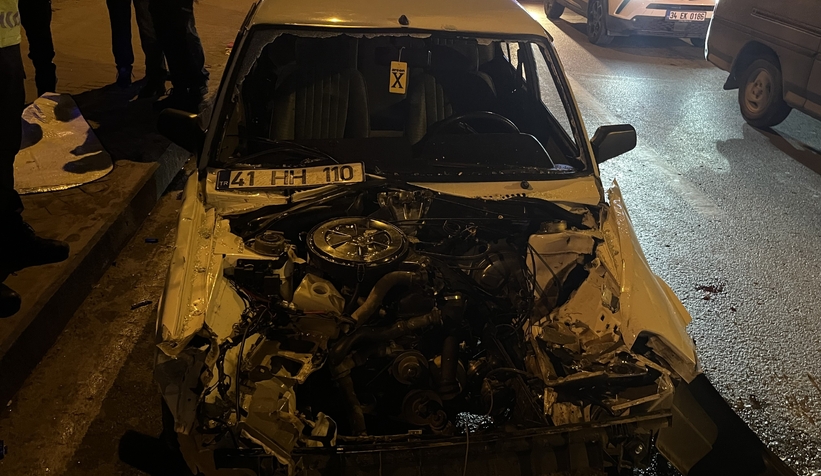 Trafikte maganda dehşeti: 3 araca çarptı, kaçarken kaza yaptı