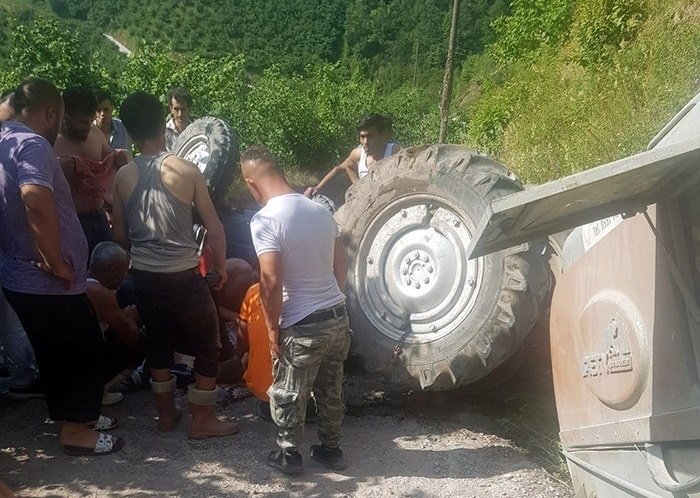 Traktör altında can pazarı