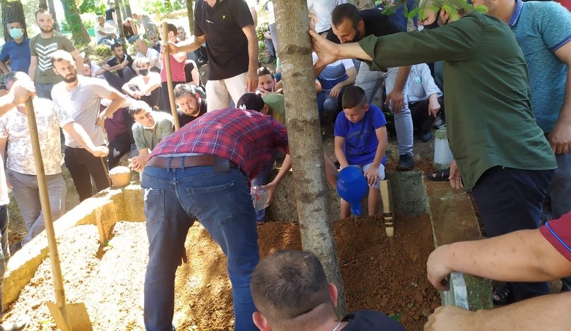 Traktör kazasında ölmüştü, toprağa verildi