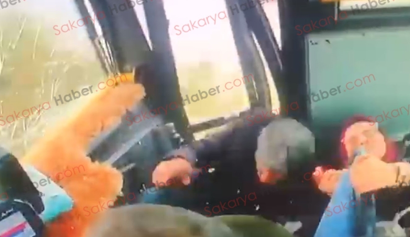 traktorun-carptigi-otobuste-dehset-anlari-kameradar0lbrk1tv3
