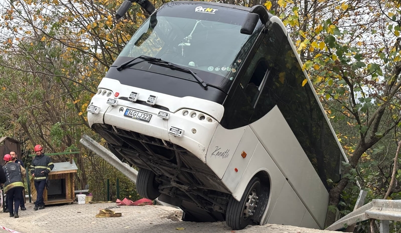 tur-otobusu-sarole-dustucesvedn3wc