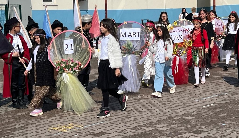 turk-dunyasi-ve-topluluklari-haftasi-serdivan-da-kutlandituzuk3hwsm