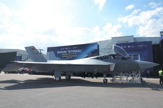 Türk havacılığında tarihi gün! Milli Muharip Uçak KAAN, ilk uçuşunu yaptı