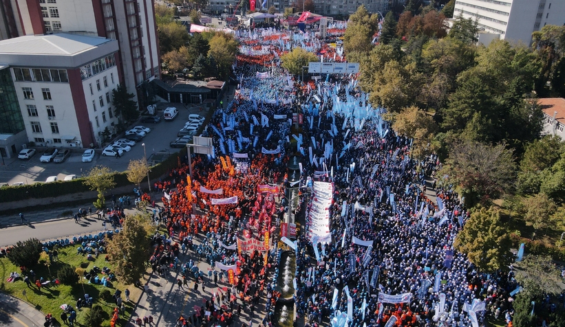 turk-is-den-gecinemiyoruz-mitingiuxvyewjyam