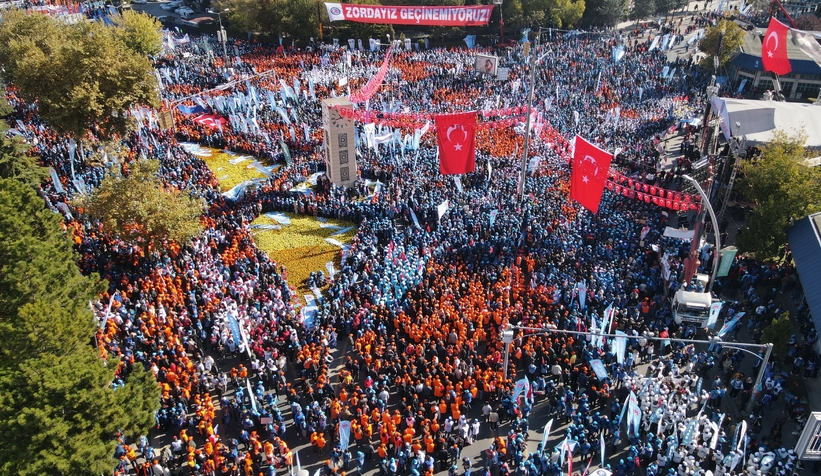 turk-is-den-gecinemiyoruz-mitingiuxvyewjyam
