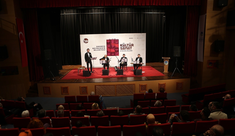 Türk müziği konseri sanatseverleri mest etti