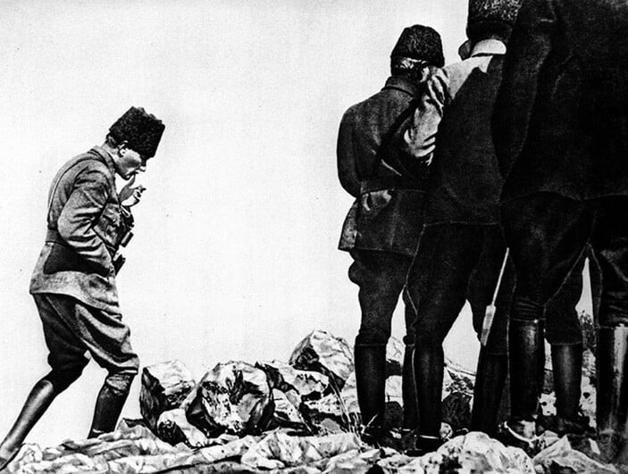 turk-ordusunun-kahramanlik-destani-yazdigi-gun-30-agustosuu82ymtndz