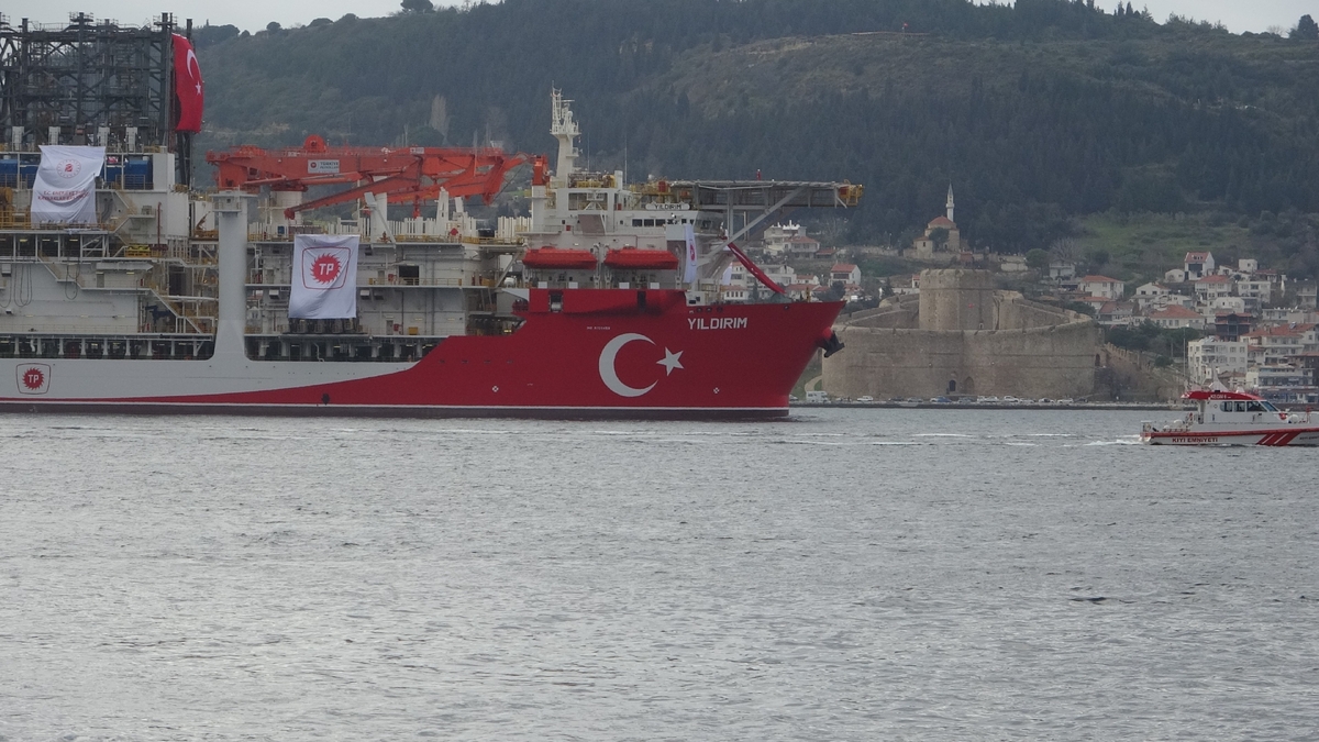 Türk sondaj gemisi Yıldırım Sakarya Gaz Sahası'na geliyor