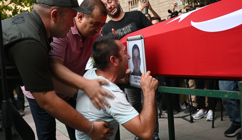 Türkiye 10 orman şehidini gözyaşları ile uğurladı