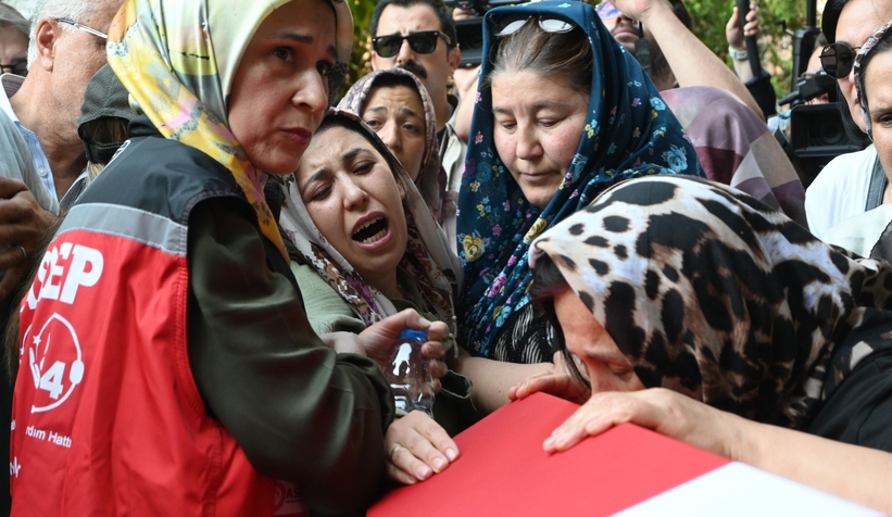 Türkiye 10 orman şehidini gözyaşları ile uğurladı