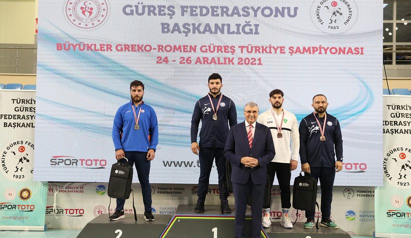 Türkiye Güreş Şampiyonası'nda ikinci gün heyecanı